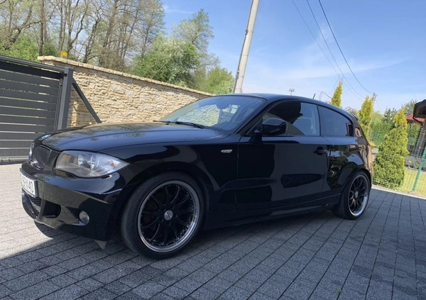 BMW Seria 1 cena 12300 przebieg: 165000, rok produkcji 2010 z Niepołomice małe 466